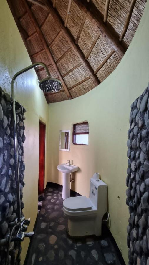 Lake Nyamirima Cottages Fort Portal Extérieur photo