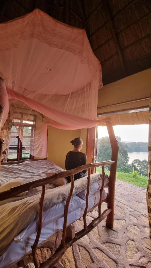 Lake Nyamirima Cottages Fort Portal Extérieur photo