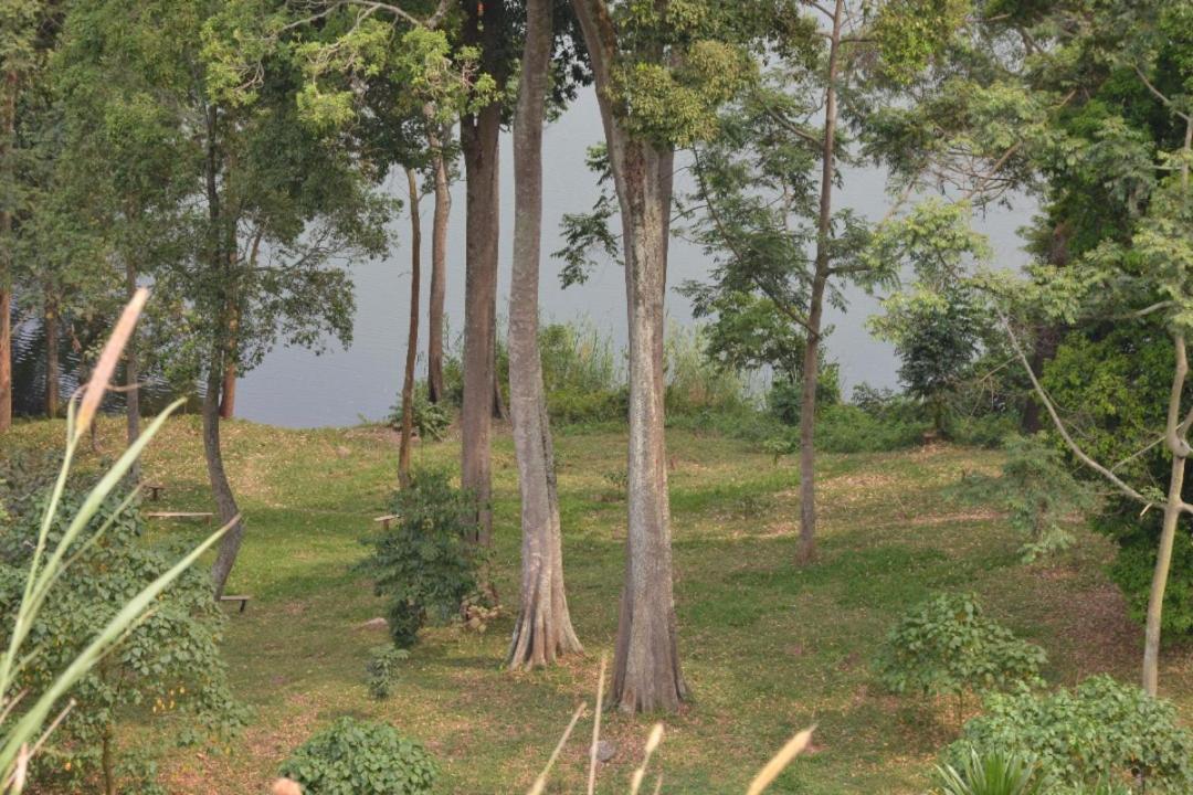 Lake Nyamirima Cottages Fort Portal Extérieur photo