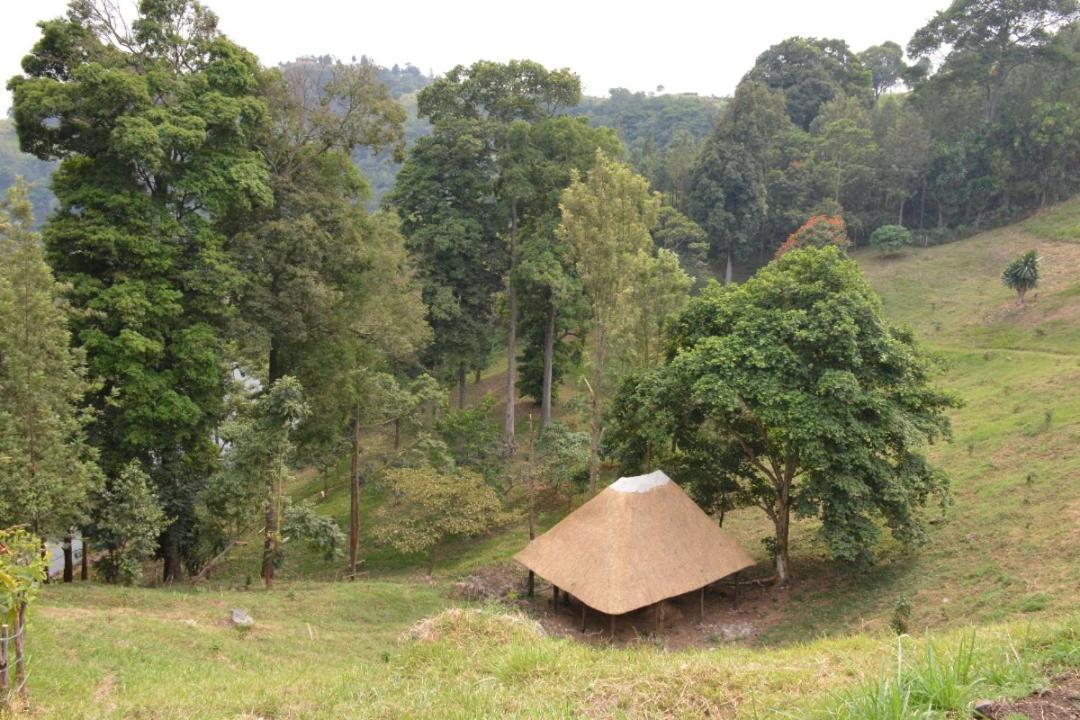 Lake Nyamirima Cottages Fort Portal Extérieur photo